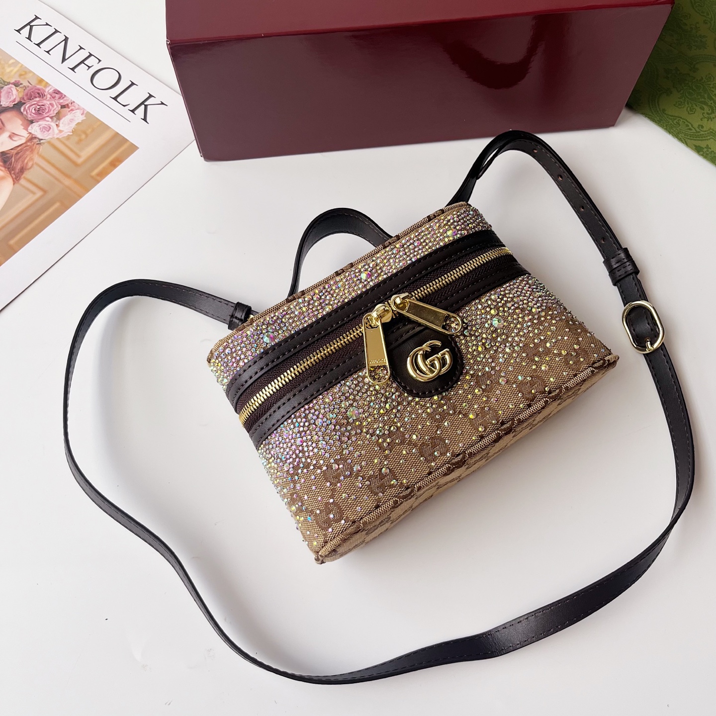 Gucci一比一亮鑽GG LOGO雙層拉鍊包 小包款金鏈設計|超A仿原單精品圖片 14 Gucci一比一亮鑽GG LOGO雙層拉鍊包 小包款金鏈設計|歐美奢侈品精品推薦