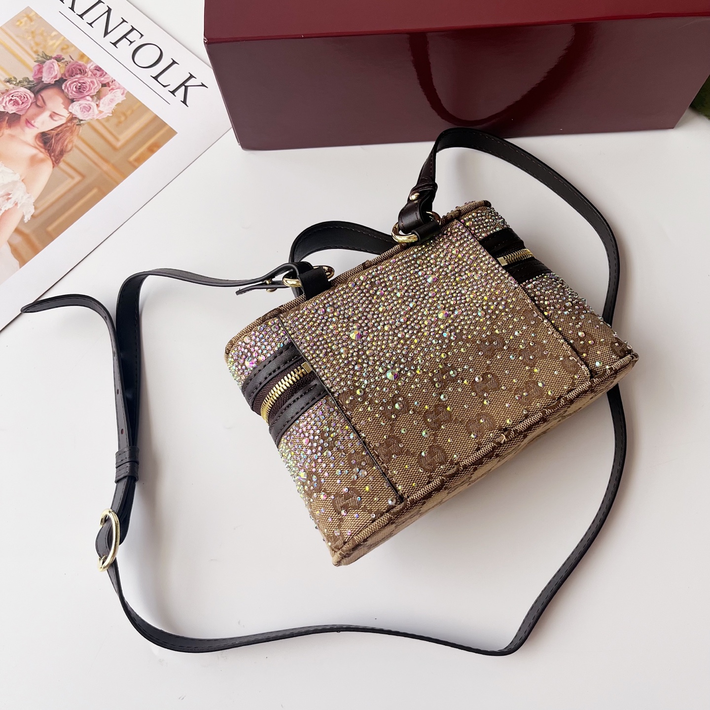 Gucci一比一亮鑽GG LOGO雙層拉鍊包 小包款金鏈設計|超A仿原單精品圖片 13 Gucci一比一亮鑽GG LOGO雙層拉鍊包 小包款金鏈設計|歐美奢侈品精品推薦