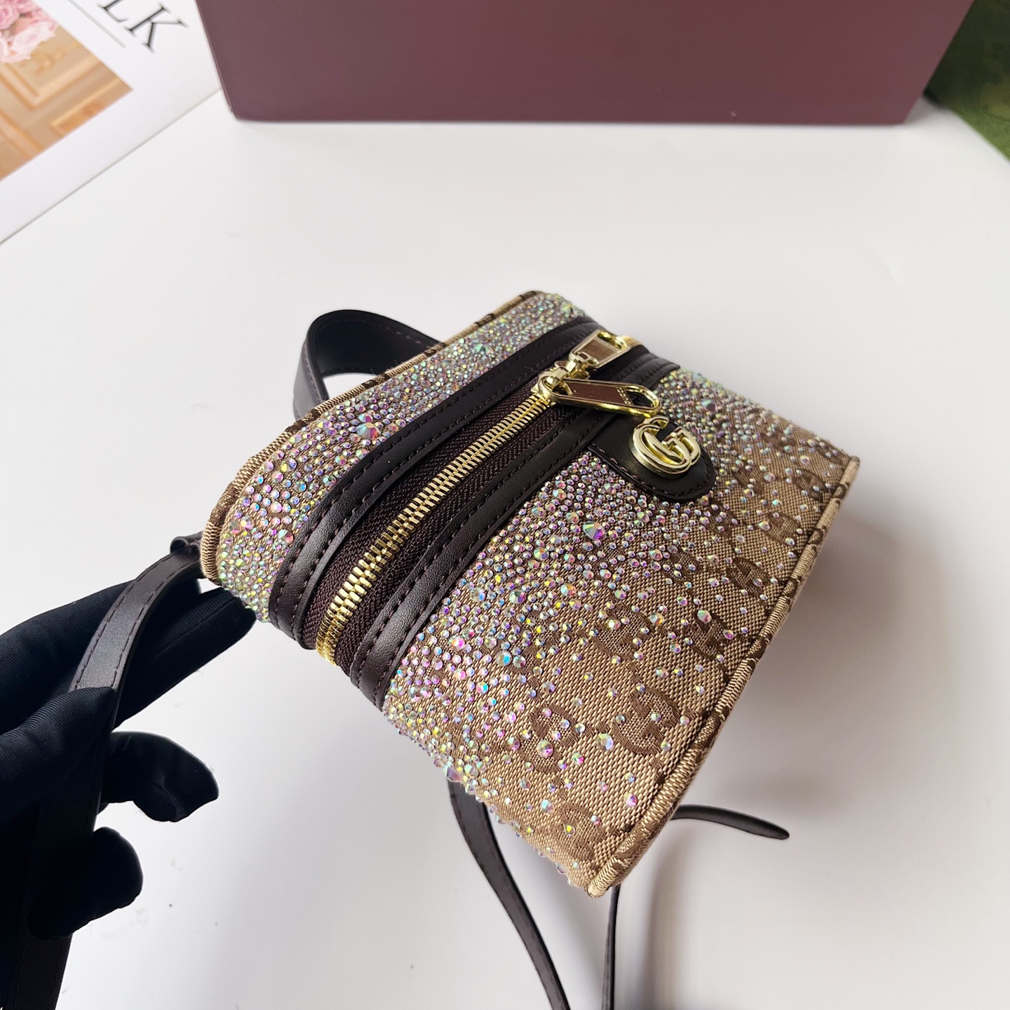 Gucci一比一亮鑽GG LOGO雙層拉鍊包 小包款金鏈設計|超A仿原單精品圖片 10 Gucci一比一亮鑽GG LOGO雙層拉鍊包 小包款金鏈設計|歐美奢侈品精品推薦