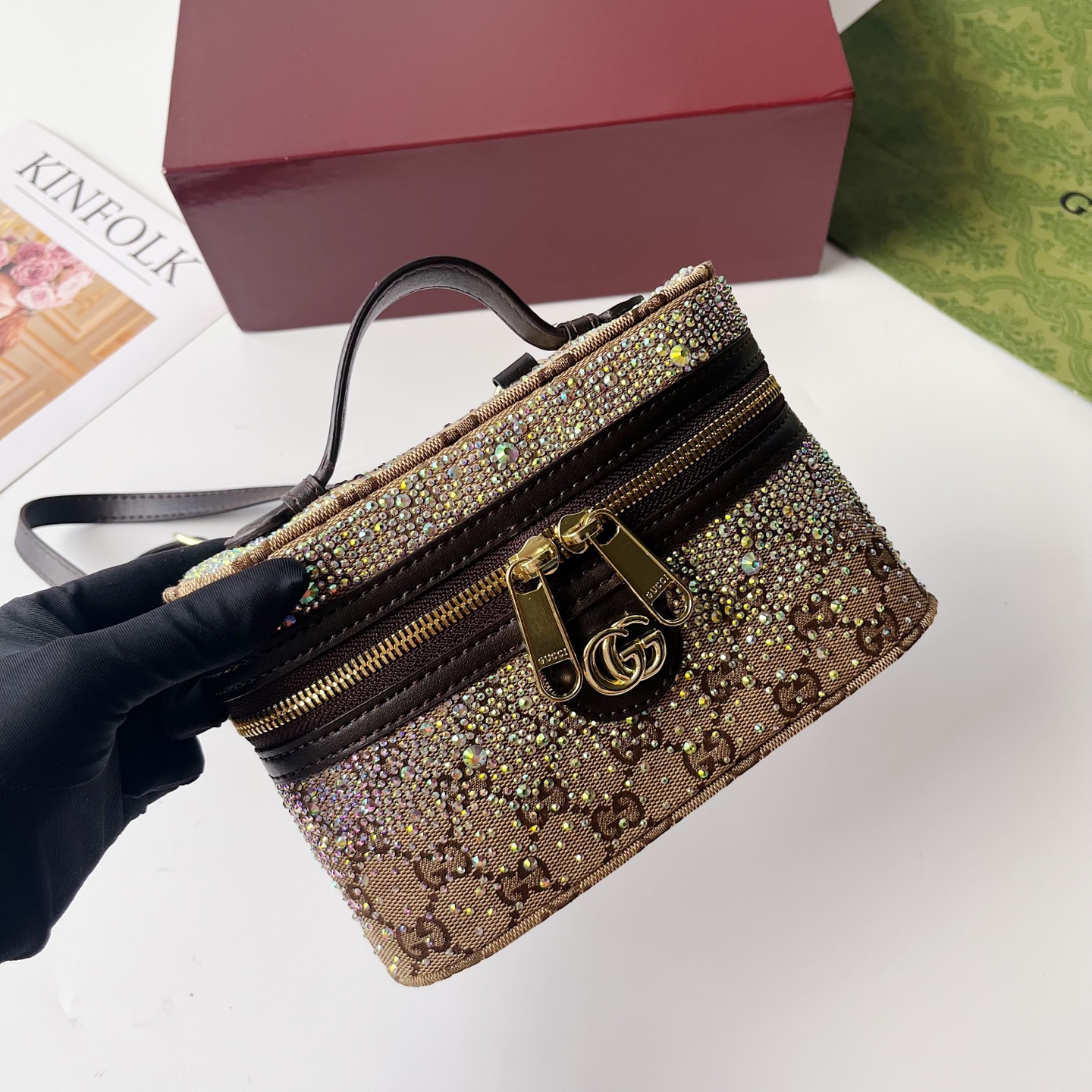 Gucci一比一亮鑽GG LOGO雙層拉鍊包 小包款金鏈設計|超A仿原單精品圖片 9 Gucci一比一亮鑽GG LOGO雙層拉鍊包 小包款金鏈設計|歐美奢侈品精品推薦