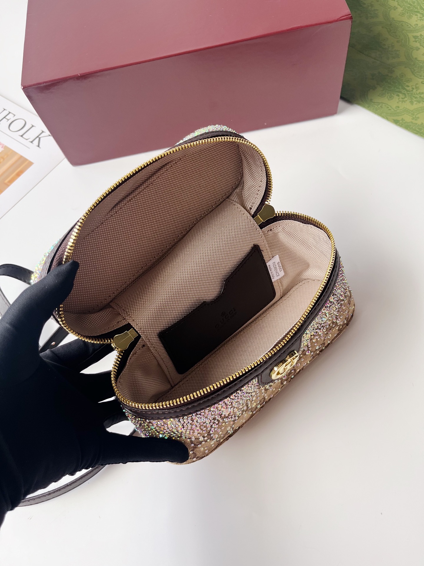 Gucci一比一亮鑽GG LOGO雙層拉鍊包 小包款金鏈設計|超A仿原單精品圖片 7 Gucci一比一亮鑽GG LOGO雙層拉鍊包 小包款金鏈設計|歐美奢侈品精品推薦