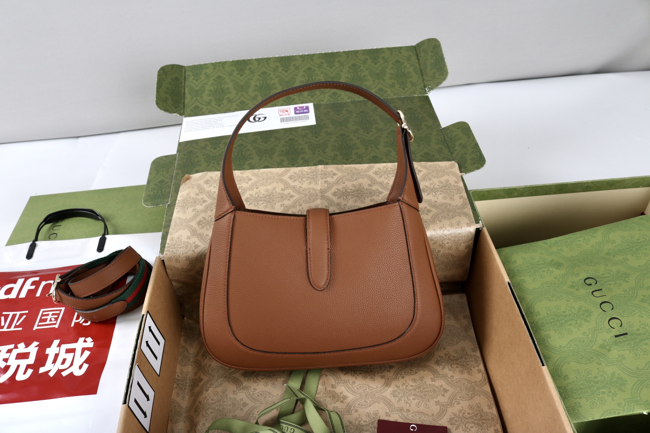 Gucci高仿Jackie 1961焦糖棕荔枝皮肩背包 標準尺寸實用款|超A仿原單精品圖片 14 Gucci高仿Jackie 1961焦糖棕荔枝皮肩背包 標準尺寸實用款|歐美奢侈品精品推薦