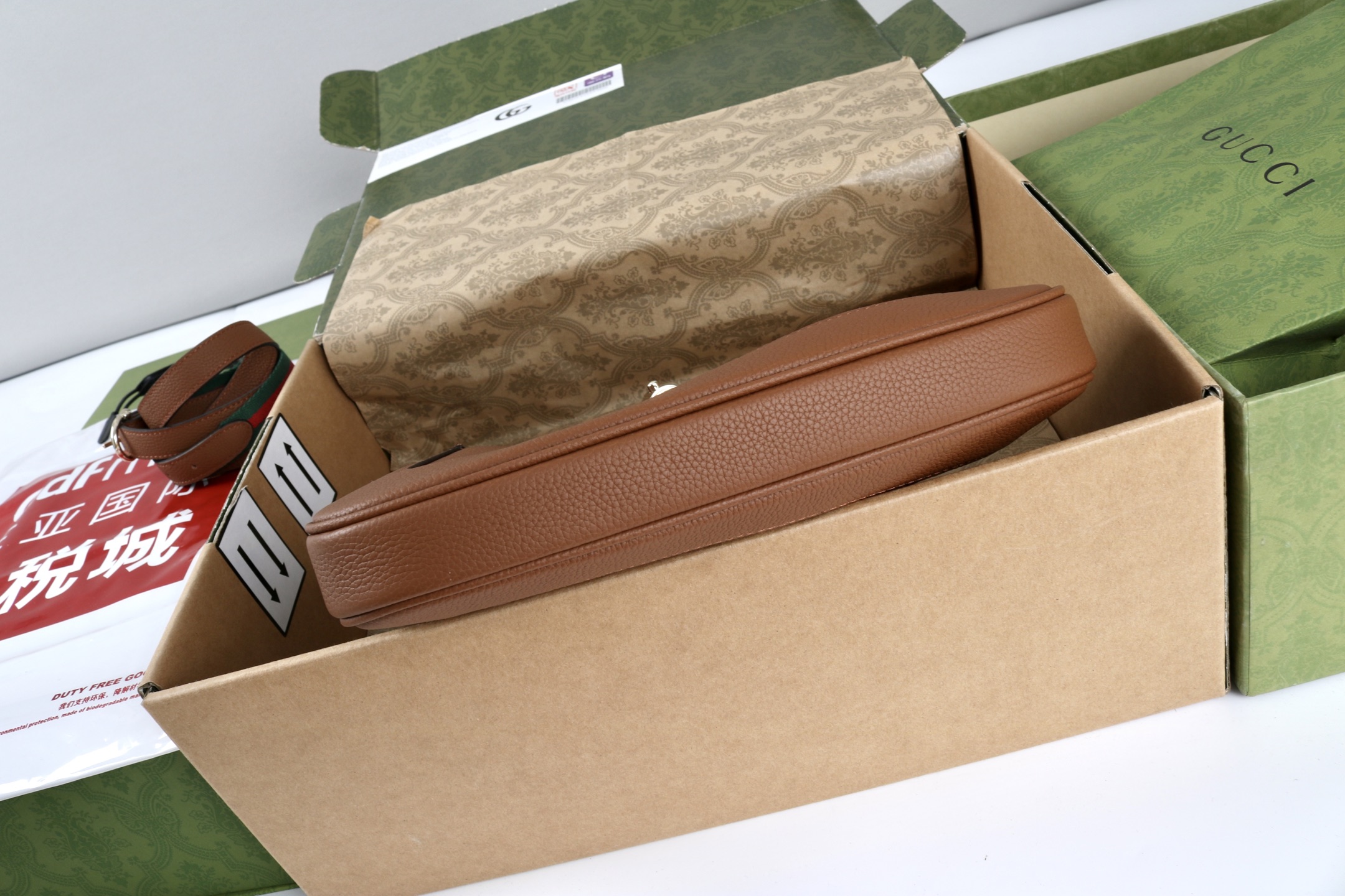 Gucci高仿Jackie 1961焦糖棕荔枝皮肩背包 標準尺寸實用款|超A仿原單精品圖片 12 Gucci高仿Jackie 1961焦糖棕荔枝皮肩背包 標準尺寸實用款|歐美奢侈品精品推薦