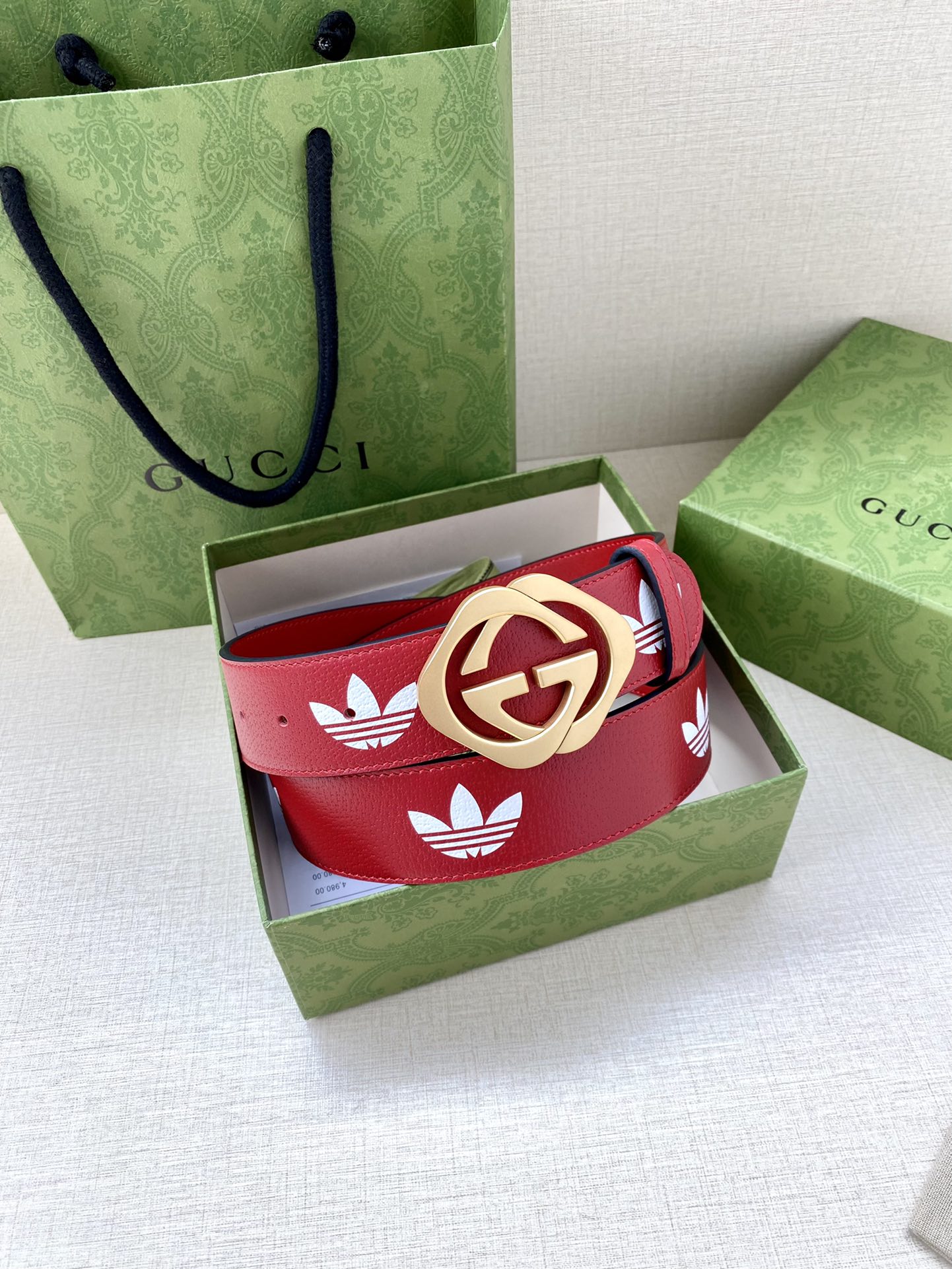 Gucci 女士聯名紅色皮帶 高仿Adidas風格撞色款式