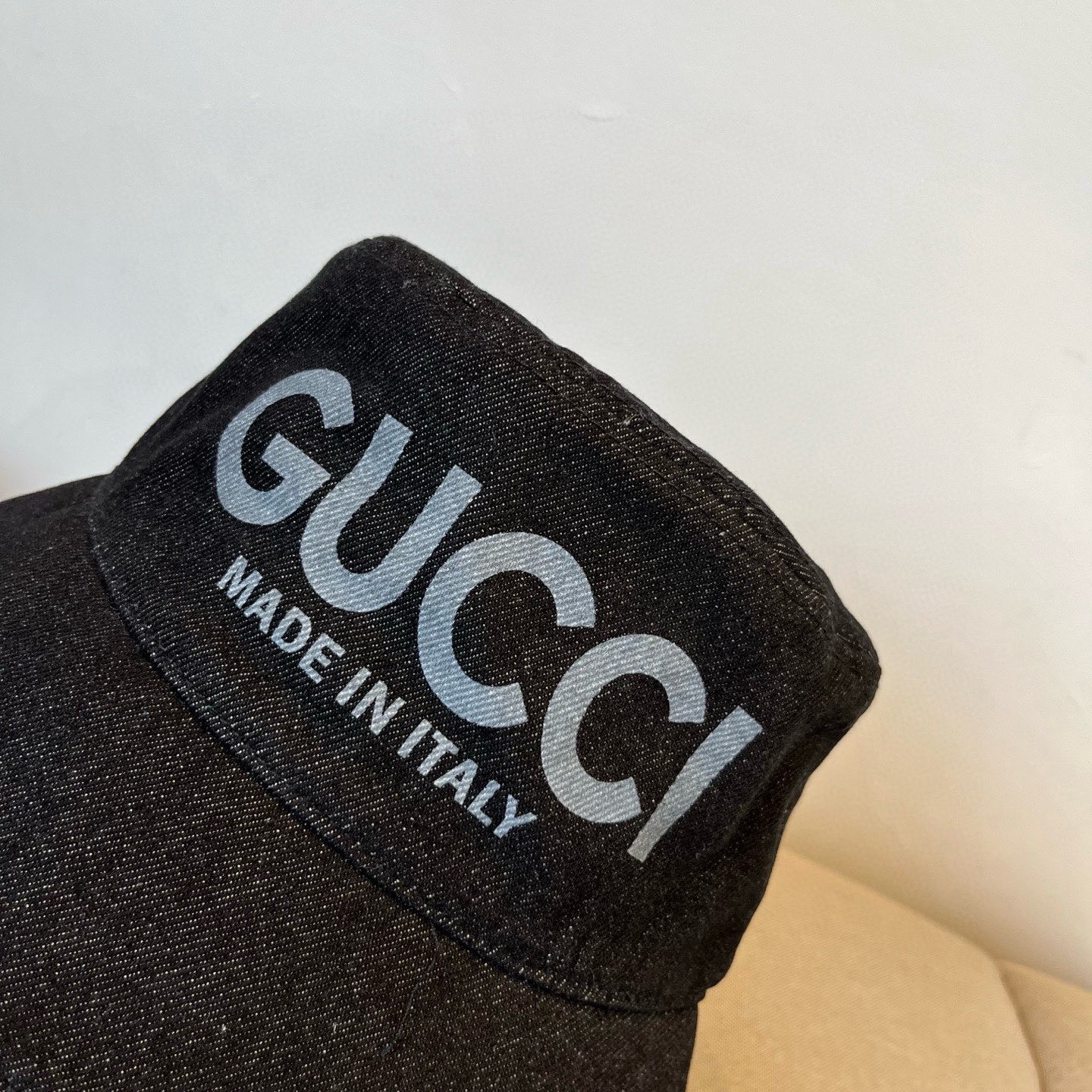 Gucci精品仿製牛仔寬檐漁夫帽 男女款雙GG圖騰義大利風格|超A仿原單精品圖片 13 Gucci精品仿製牛仔寬檐漁夫帽 男女款雙GG圖騰義大利風格|歐美奢侈品精品推薦
