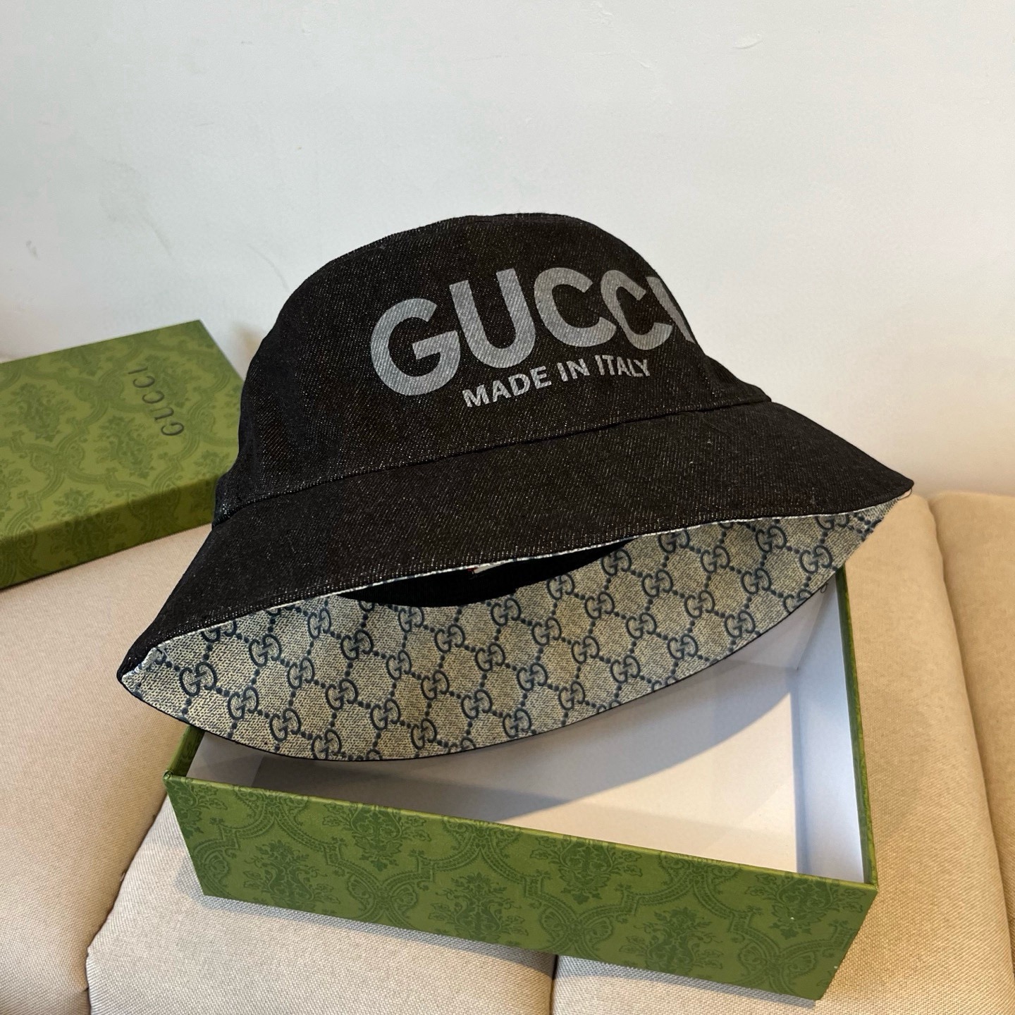Gucci精品仿製牛仔寬檐漁夫帽 男女款雙GG圖騰義大利風格|超A仿原單精品圖片 10 Gucci精品仿製牛仔寬檐漁夫帽 男女款雙GG圖騰義大利風格|歐美奢侈品精品推薦