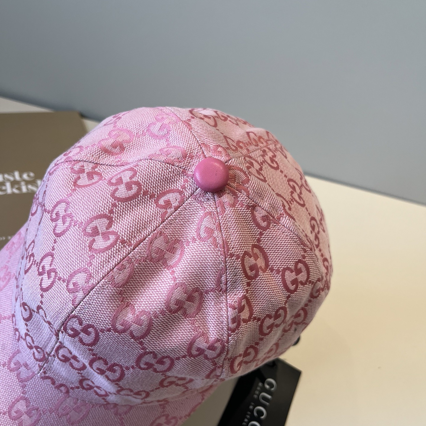 Gucci高仿女款GG緹花棒球帽 粉色綠色藍色三色可選甜美風|超A仿原單精品圖片 14 Gucci高仿女款GG緹花棒球帽 粉色綠色藍色三色可選甜美風|歐美奢侈品精品推薦