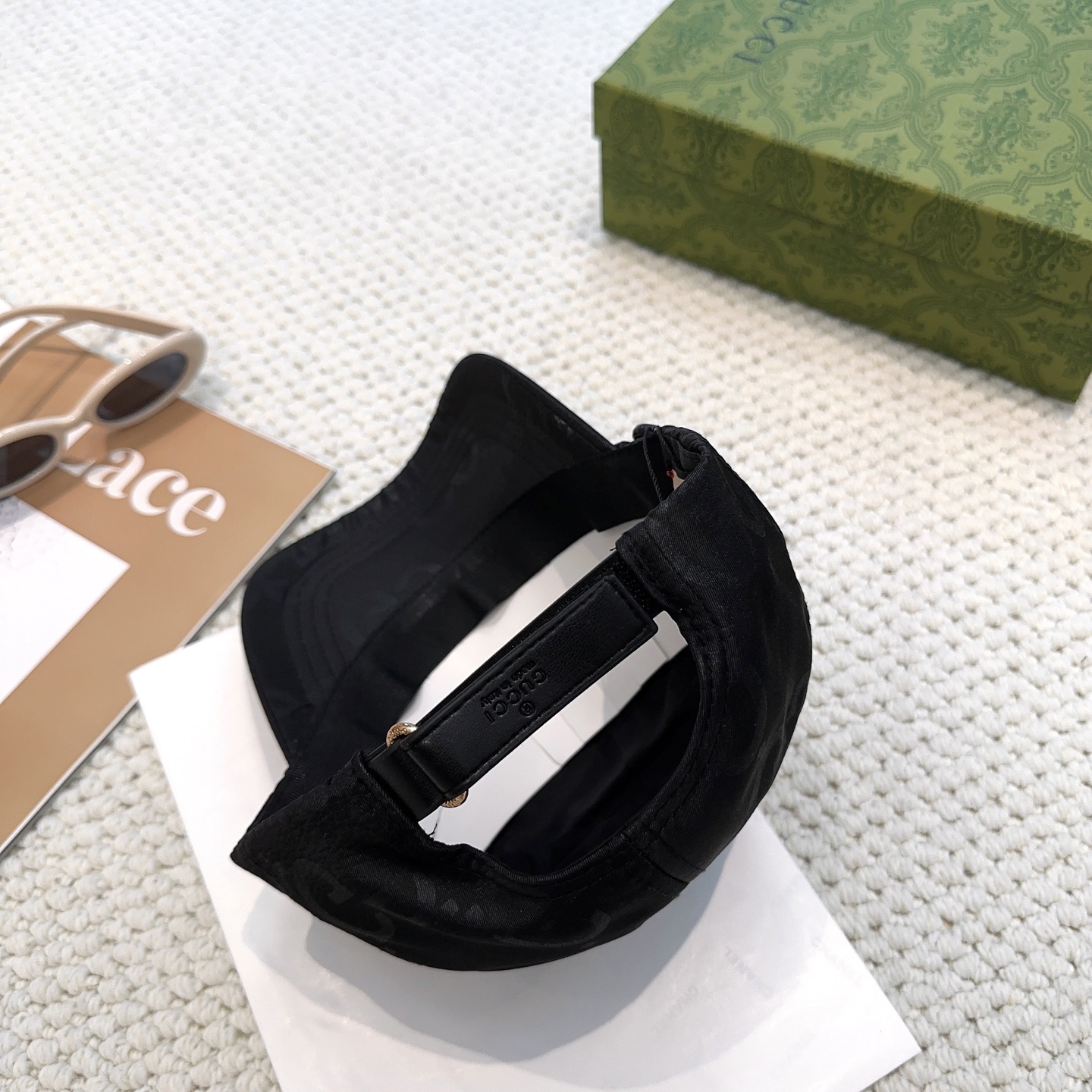 Gucci原單素面棒球帽 五色低調光澤設計 男女款通勤百搭帽|超A仿原單精品圖片 13 Gucci原單素面棒球帽 五色低調光澤設計 男女款通勤百搭帽|歐美奢侈品精品推薦