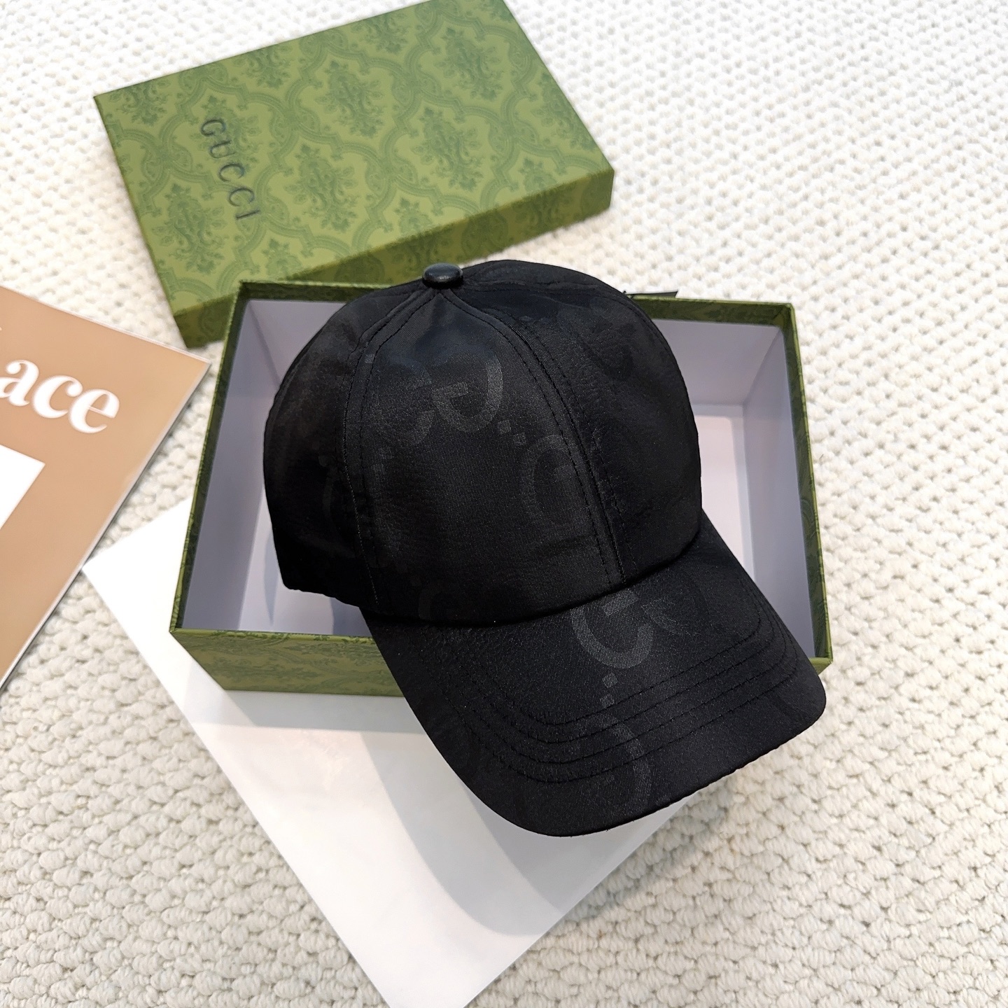 Gucci原單素面棒球帽 五色低調光澤設計 男女款通勤百搭帽|超A仿原單精品圖片 11 Gucci原單素面棒球帽 五色低調光澤設計 男女款通勤百搭帽|歐美奢侈品精品推薦