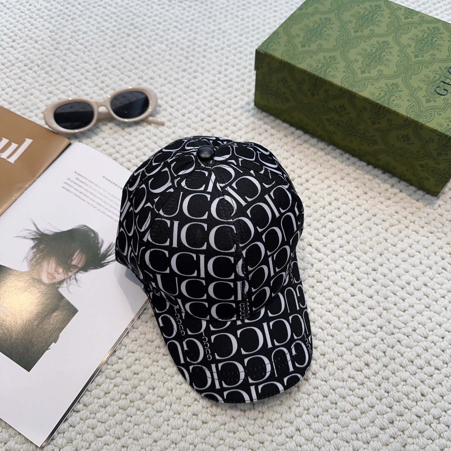 Gucci一比一男女款滿版LOGO棒球帽 黑藍配色潮流字母帽|超A仿原單精品圖片 6 Gucci一比一男女款滿版LOGO棒球帽 黑藍配色潮流字母帽|歐美奢侈品精品推薦