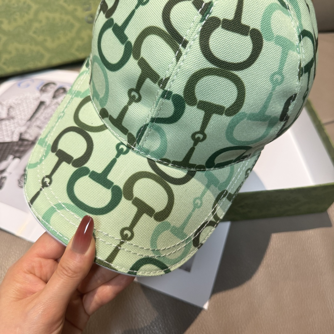 Gucci高仿馬銜扣圖樣棒球帽 男女款多色可選 活力街頭風帽款|超A仿原單精品圖片 10 Gucci高仿馬銜扣圖樣棒球帽 男女款多色可選 活力街頭風帽款|歐美奢侈品精品推薦