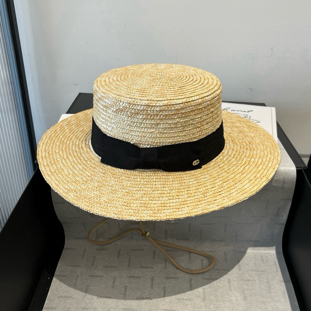 Gucci高仿平簷蝴蝶結草帽 女款寬邊遮陽優雅造型 黑絲帶飾設計