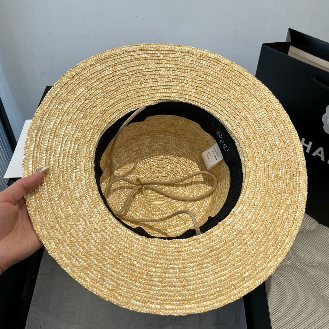 Gucci高仿平簷蝴蝶結草帽 女款寬邊遮陽優雅造型 黑絲帶飾設計|超A仿原單精品圖片 8 Gucci高仿平簷蝴蝶結草帽 女款寬邊遮陽優雅造型 黑絲帶飾設計|歐美奢侈品精品推薦