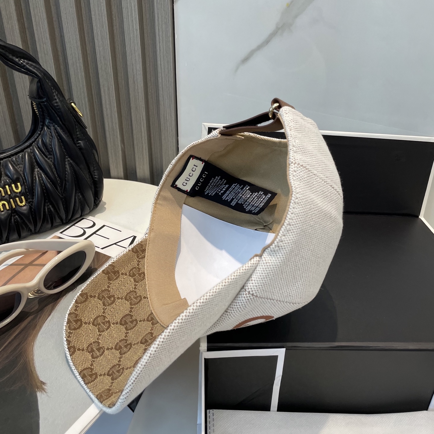 Gucci精品仿製棒球帽 男女款米白經典字樣帽款 夏日百搭首選|超A仿原單精品圖片 12 Gucci精品仿製棒球帽 男女款米白經典字樣帽款 夏日百搭首選|歐美奢侈品精品推薦