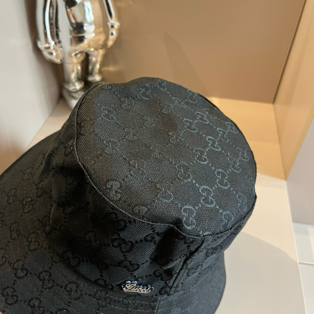 Gucci 一比一黑色GG壓紋漁夫帽 男士休閒潮流定番款|超A仿原單精品圖片 10 Gucci 一比一黑色GG壓紋漁夫帽 男士休閒潮流定番款|歐美奢侈品精品推薦
