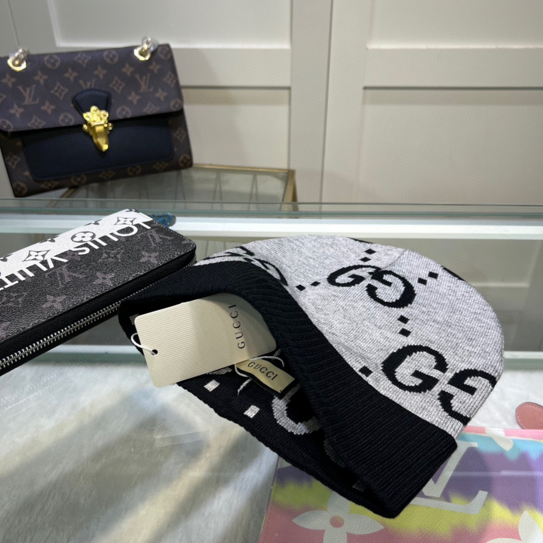 Gucci精品仿製 GG大LOGO針織帽 五色撞色設計新潮街拍款|超A仿原單精品圖片 11 Gucci精品仿製 GG大LOGO針織帽 五色撞色設計新潮街拍款|歐美奢侈品精品推薦