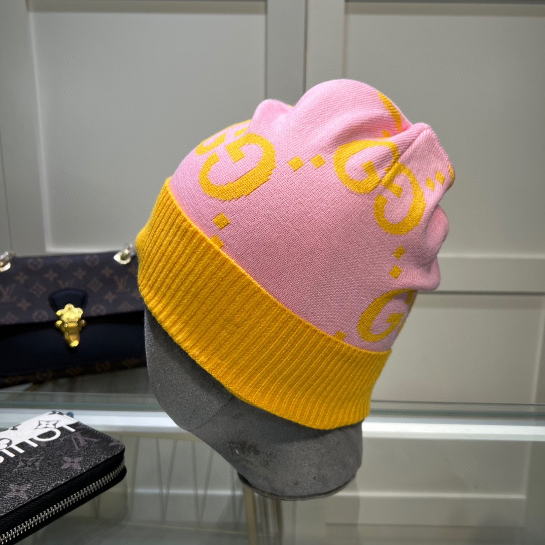 Gucci精品仿製 GG大LOGO針織帽 五色撞色設計新潮街拍款|超A仿原單精品圖片 8 Gucci精品仿製 GG大LOGO針織帽 五色撞色設計新潮街拍款|歐美奢侈品精品推薦