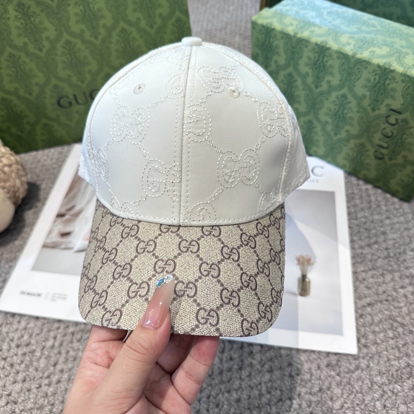 Gucci原單 GG老花拼接帽 白色經典款式 日常通勤首選|超A仿原單精品圖片 9 Gucci原單 GG老花拼接帽 白色經典款式 日常通勤首選|歐美奢侈品精品推薦