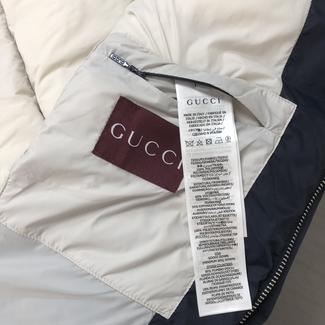 Gucci原單男士羽絨外套深藍白條紋LOGO款保暖時尚兼具|超A仿原單精品圖片 5 Gucci原單男士羽絨外套深藍白條紋LOGO款保暖時尚兼具|歐美奢侈品精品推薦