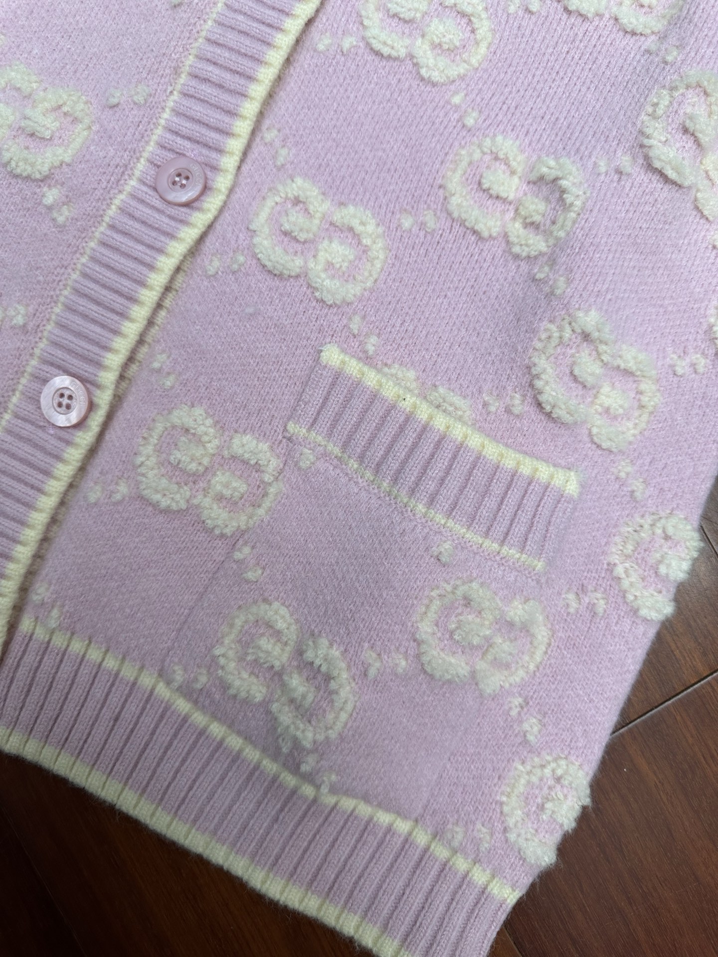 Gucci一比一女款針織開襟外套 粉色GG立體織紋設計 甜美可愛款| 9 Gucci一比一女款針織開襟外套 粉色GG立體織紋設計 甜美可愛款