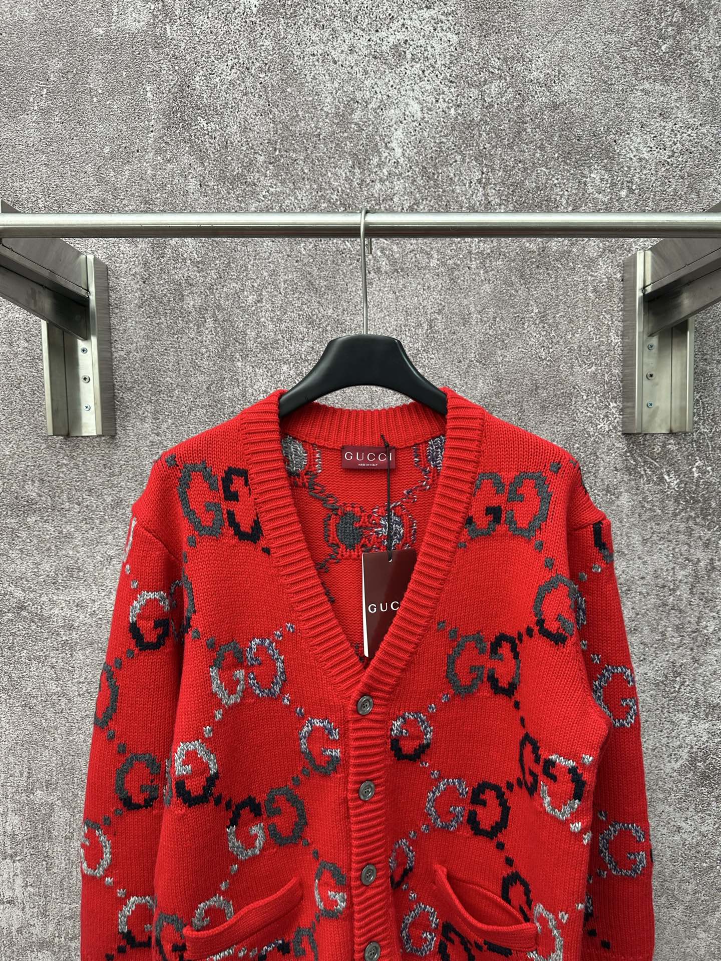 Gucci高仿女款針織外套 紅色GG老花開襟設計 活力吸睛秋冬新作| 13 Gucci高仿女款針織外套 紅色GG老花開襟設計 活力吸睛秋冬新作