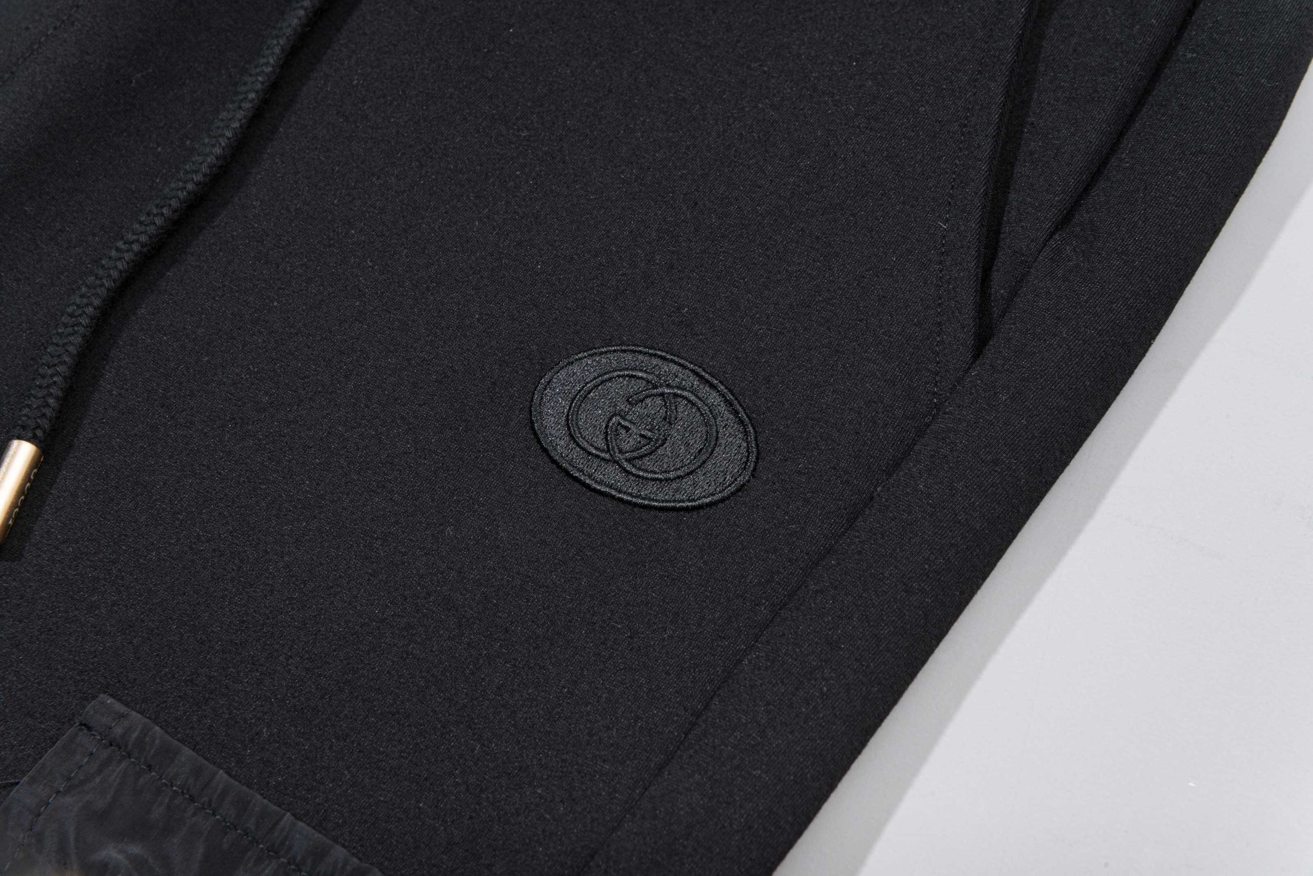 Gucci一比一黑色長褲男款雙側袋綠紅條拼色設計|超A仿原單精品圖片 11 Gucci一比一黑色長褲男款雙側袋綠紅條拼色設計|歐美奢侈品精品推薦