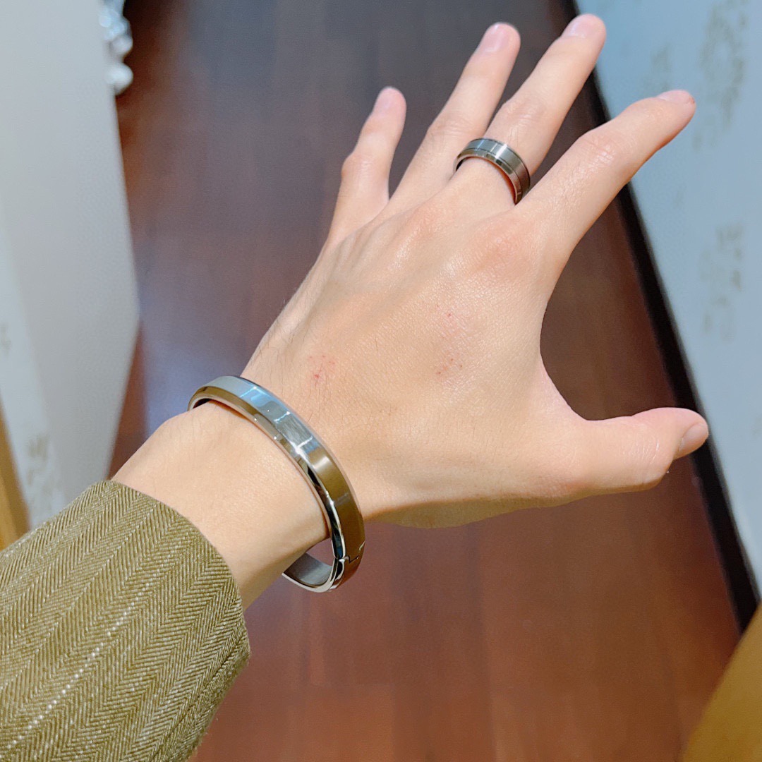 Gucci一比一男士銀色簡約鏡面手環 極簡風格打造高級感｜歐美奢侈品精品推薦