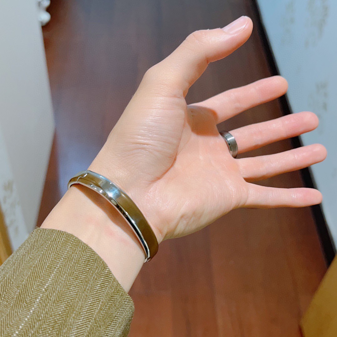 Gucci一比一男士銀色簡約鏡面手環 極簡風格打造高級感｜歐美奢侈品精品推薦