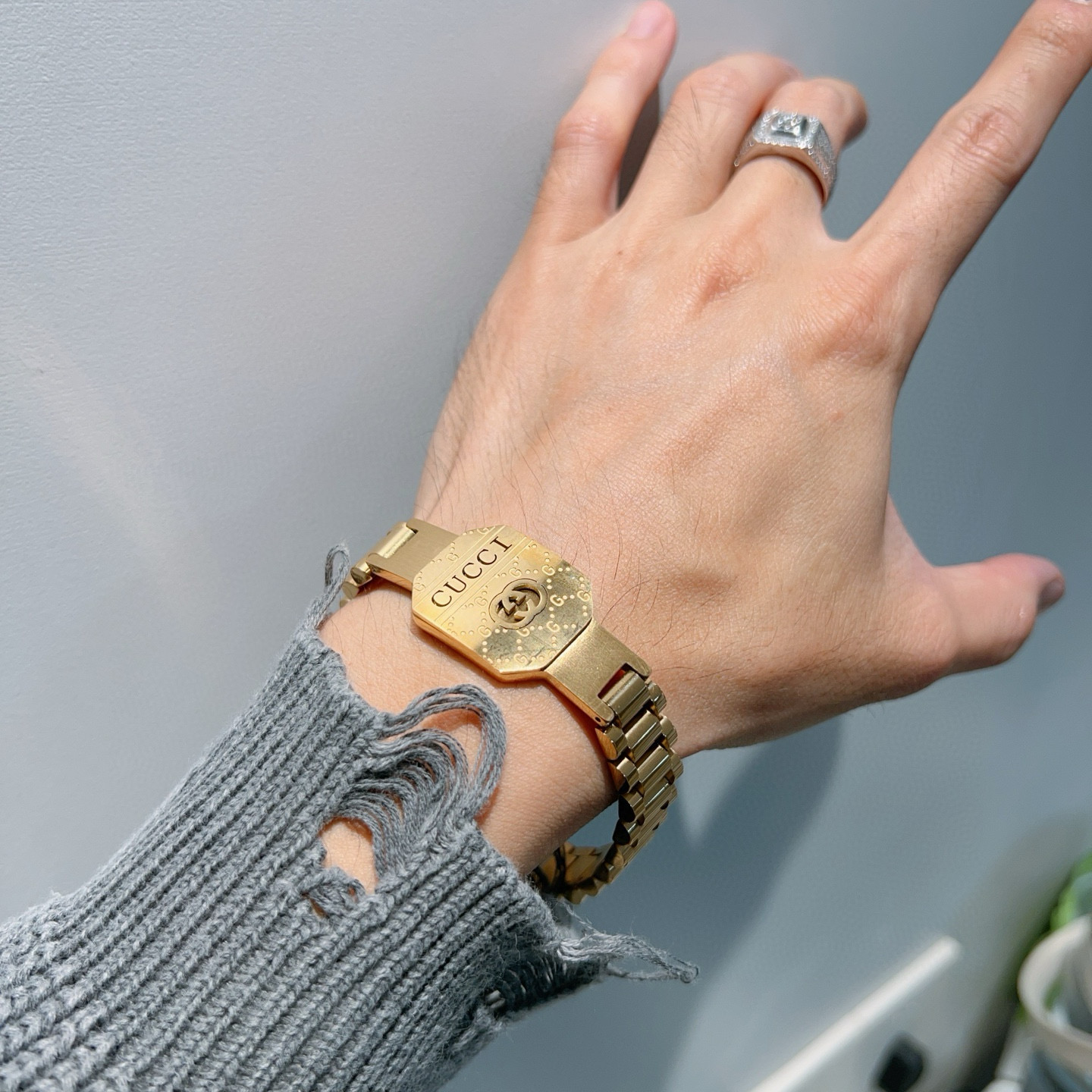 Gucci一比一金色拼接鍊帶手鍊 復古金工雕刻LOGO裝飾款｜歐美奢侈品精品推薦