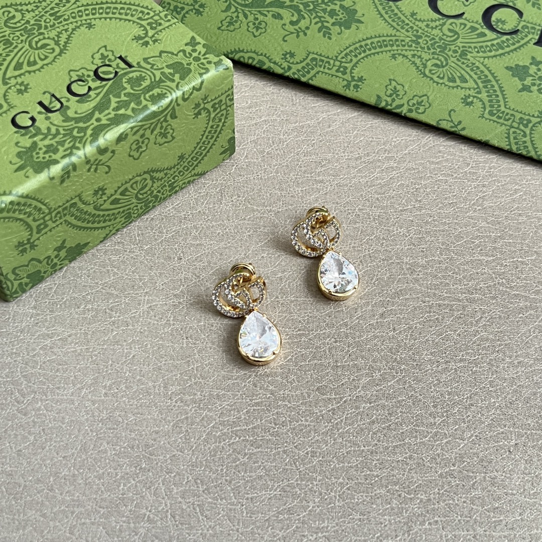 Gucci原單金色淚滴水晶耳環 華麗感滿分設計感精品配飾｜歐美奢侈品精品推薦