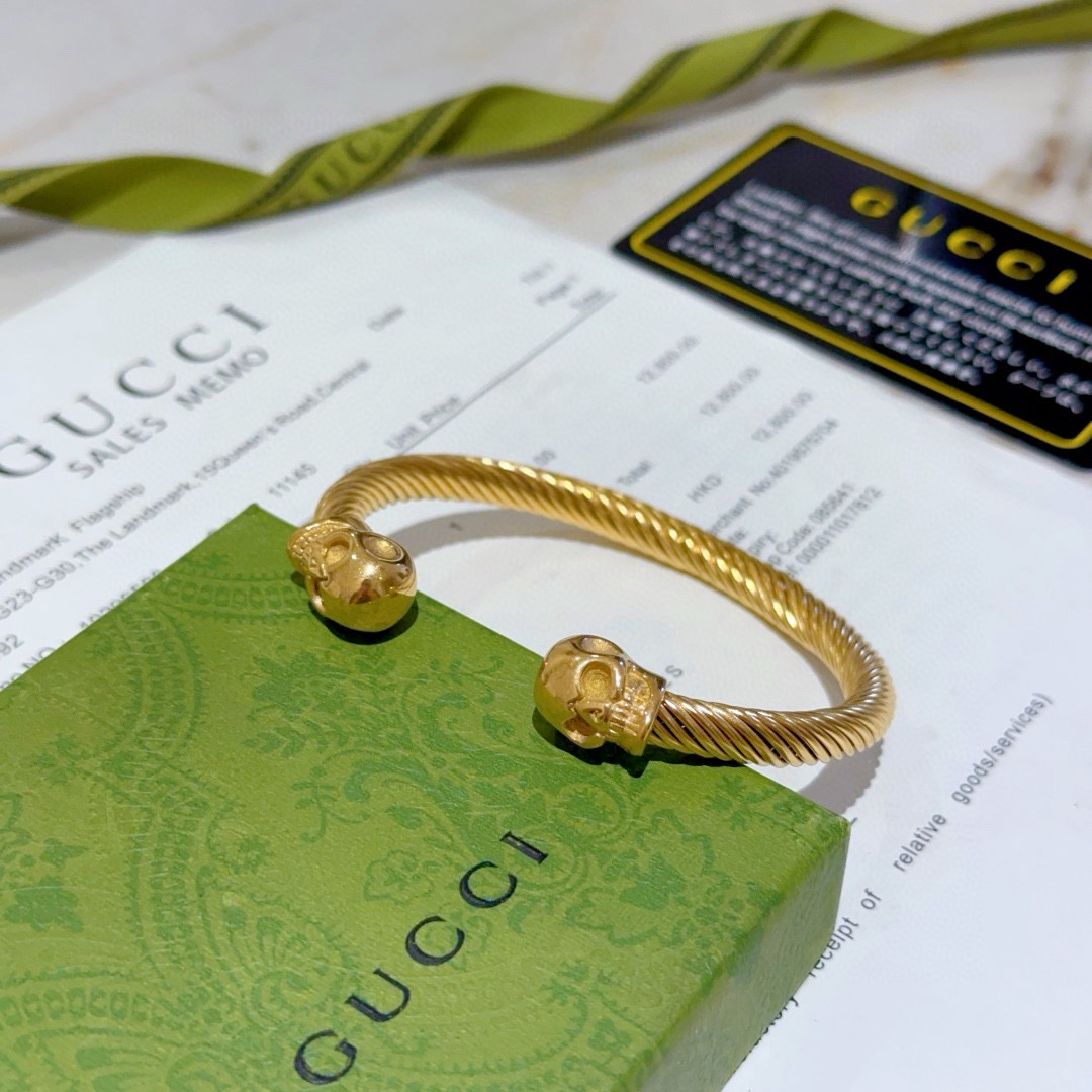 Gucci高仿金色骷髏雙頭手環 捲線雕刻設計金屬質感強烈｜歐美奢侈品精品推薦