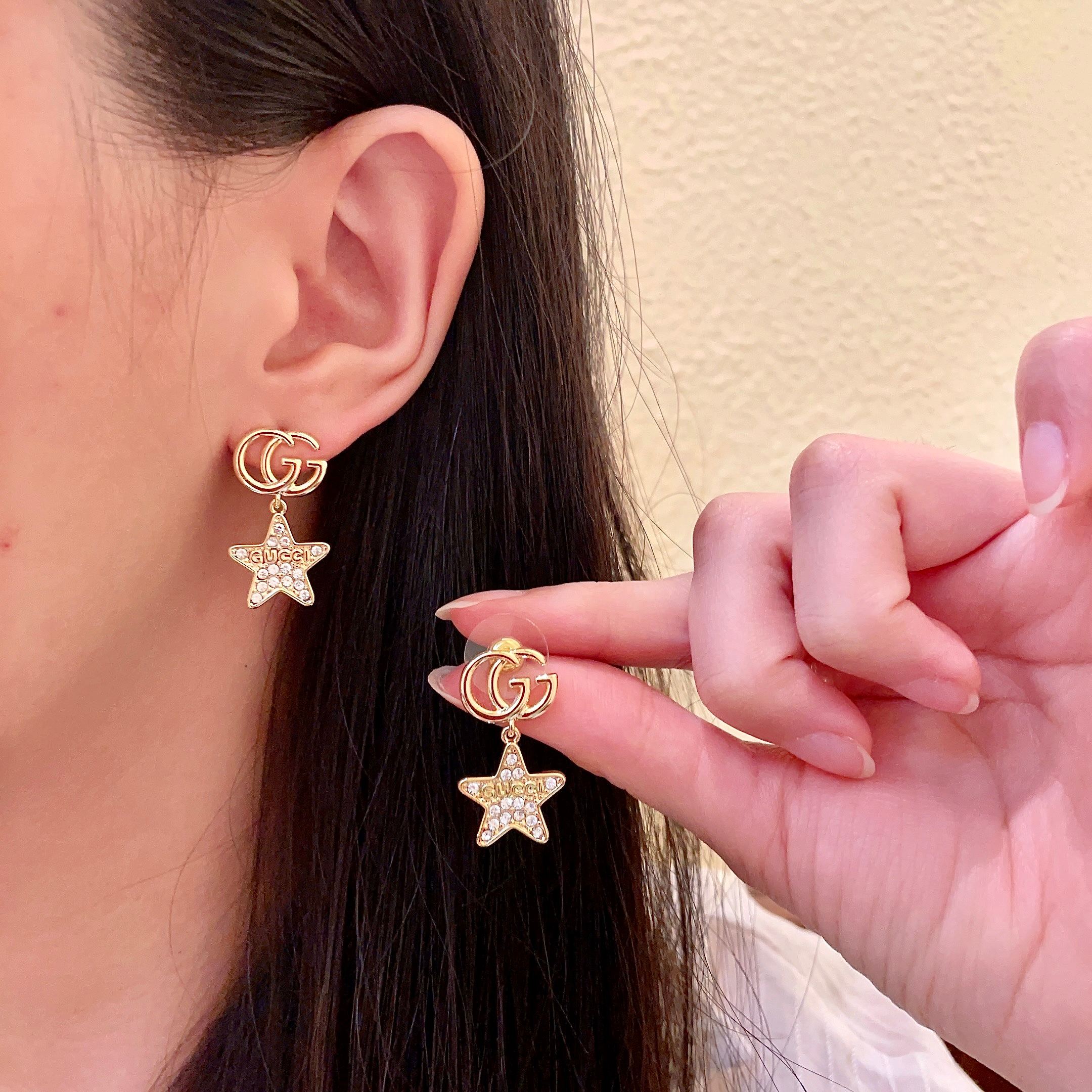 Gucci高仿金色星星耳環女款雙G吊墜時尚氣質造型推薦