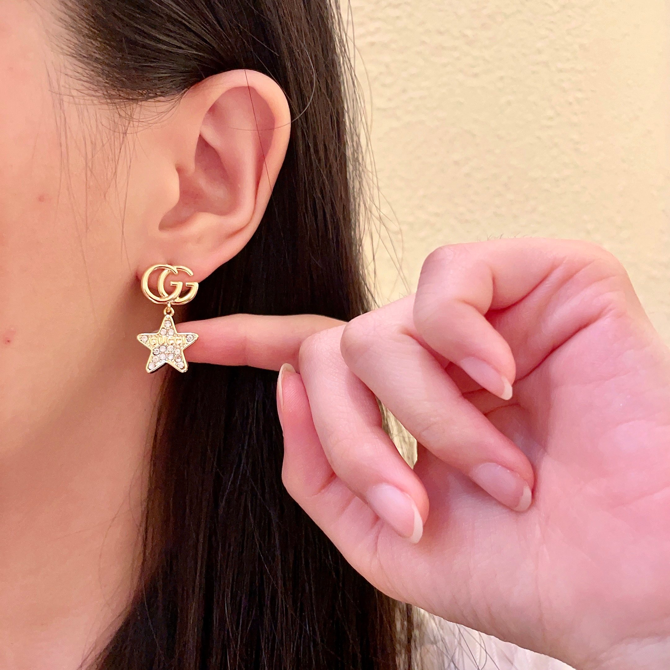Gucci高仿金色星星耳環女款雙G吊墜時尚氣質造型推薦｜歐美奢侈品精品推薦