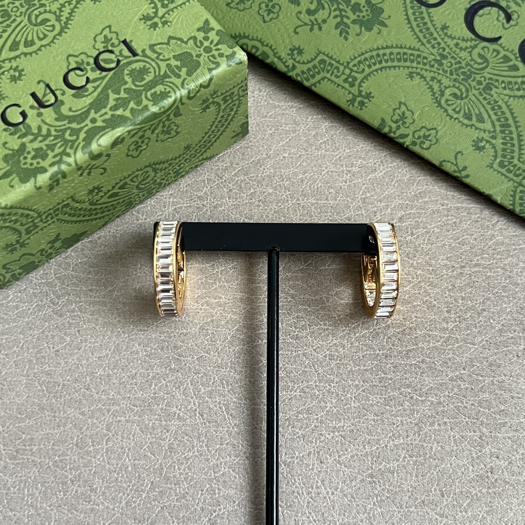 Gucci高仿經典圓環耳環金色設計男女皆可百搭實戴款| 9 Gucci高仿經典圓環耳環金色設計男女皆可百搭實戴款
