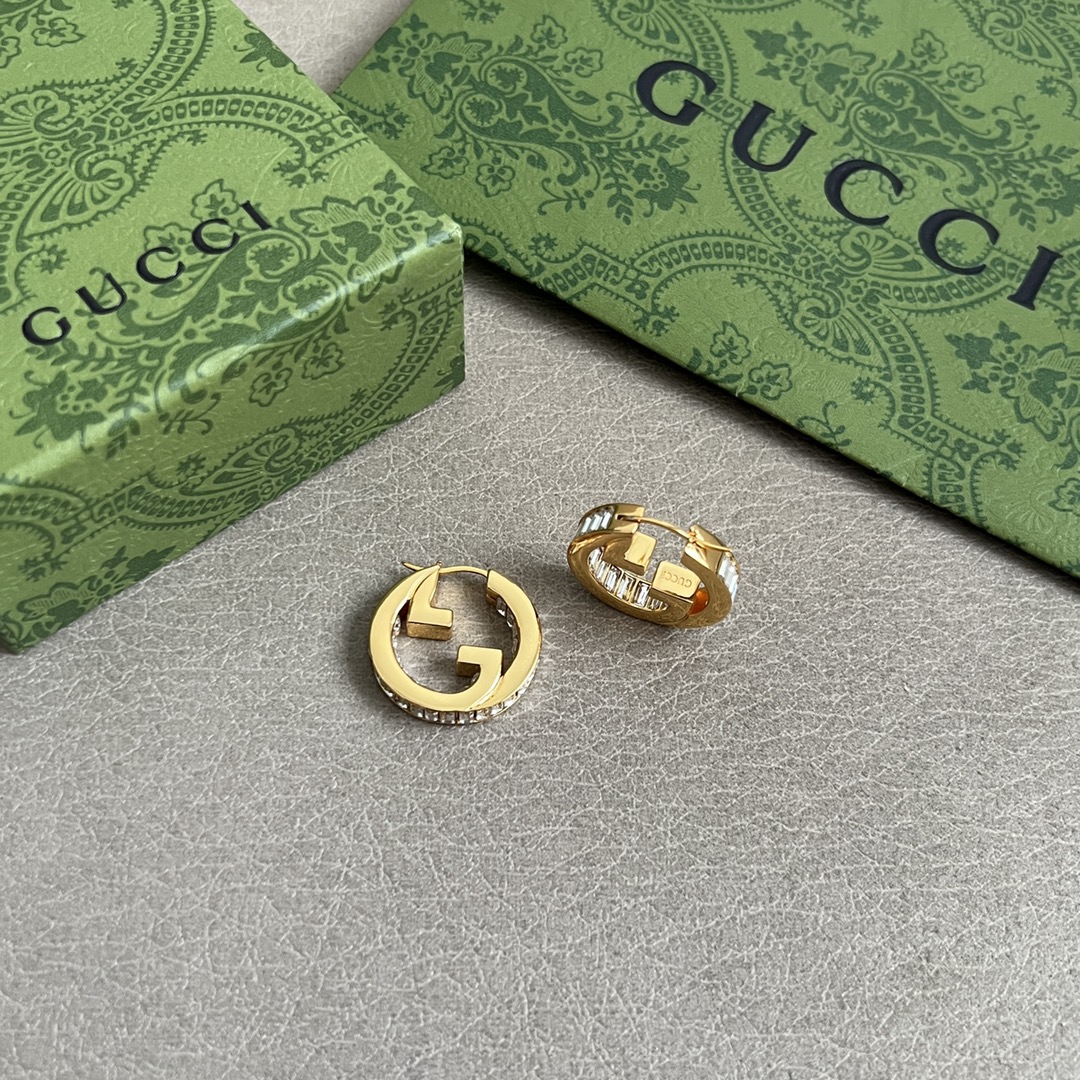Gucci高仿經典圓環耳環金色設計男女皆可百搭實戴款| 8 Gucci高仿經典圓環耳環金色設計男女皆可百搭實戴款