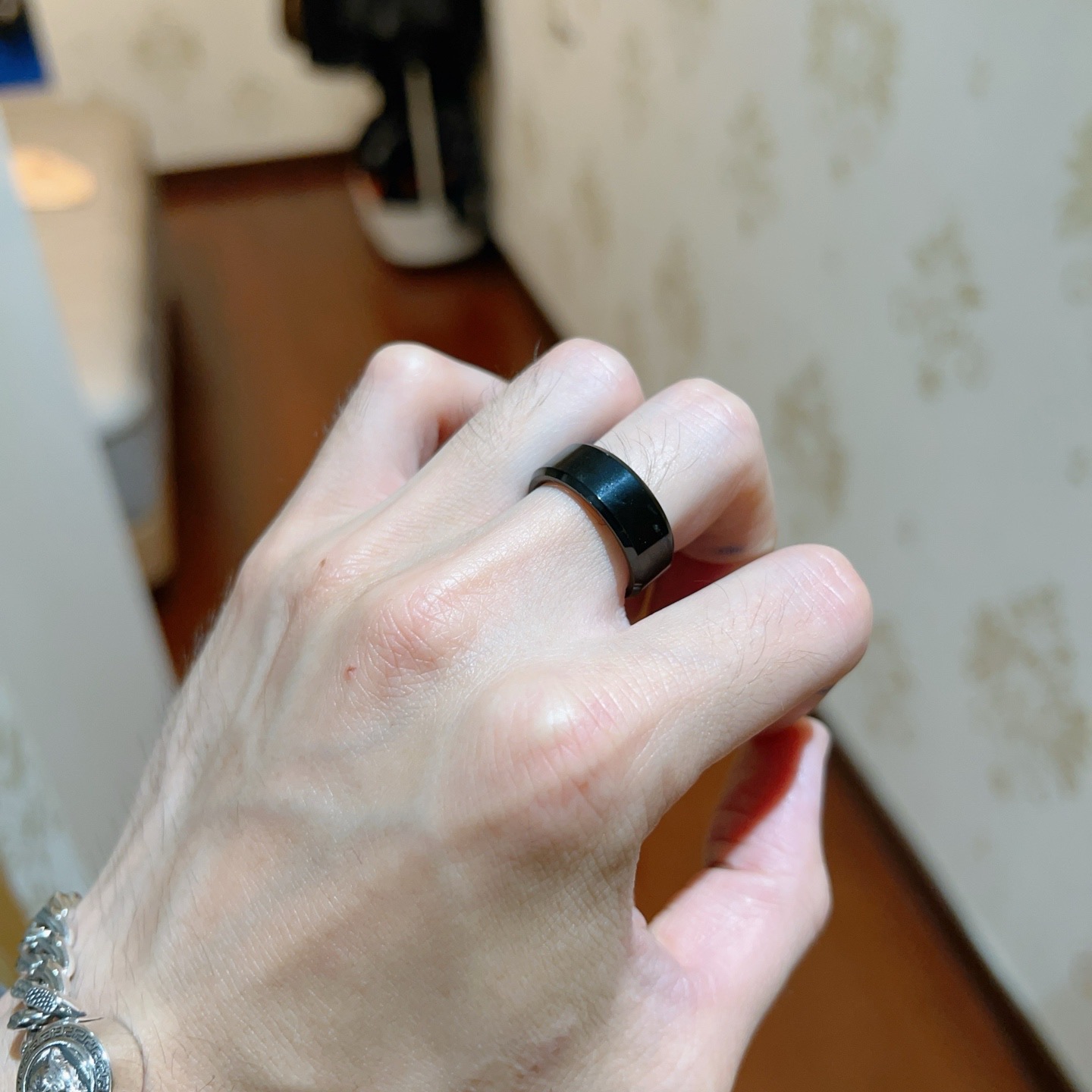 Gucci精品仿製黑色陶瓷戒指男款寬版設計低調質感首選｜歐美奢侈品精品推薦