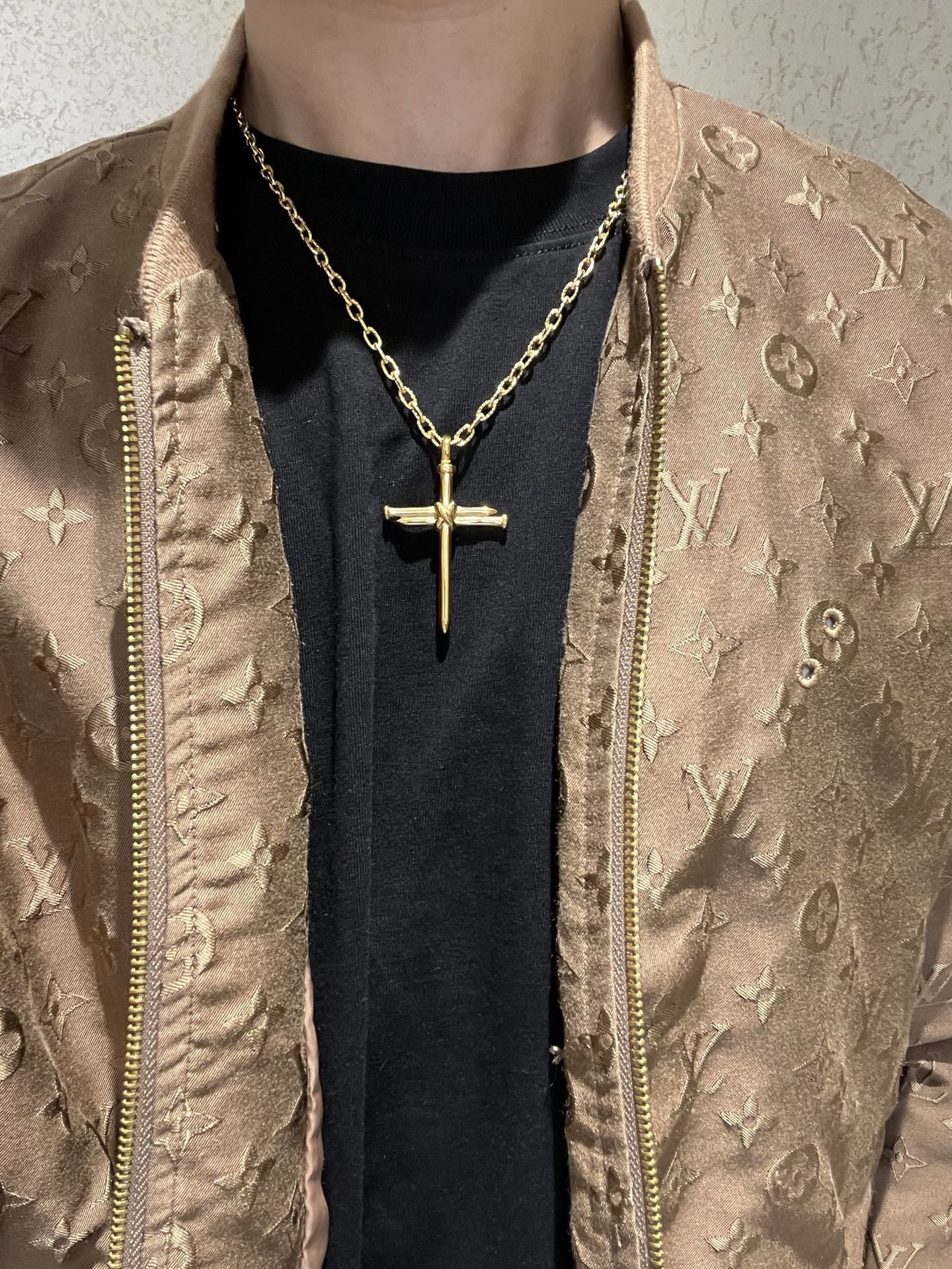 Gucci高仿十字架金色項鍊男款鏈條造型厚實質感款| 10 Gucci高仿十字架金色項鍊男款鏈條造型厚實質感款