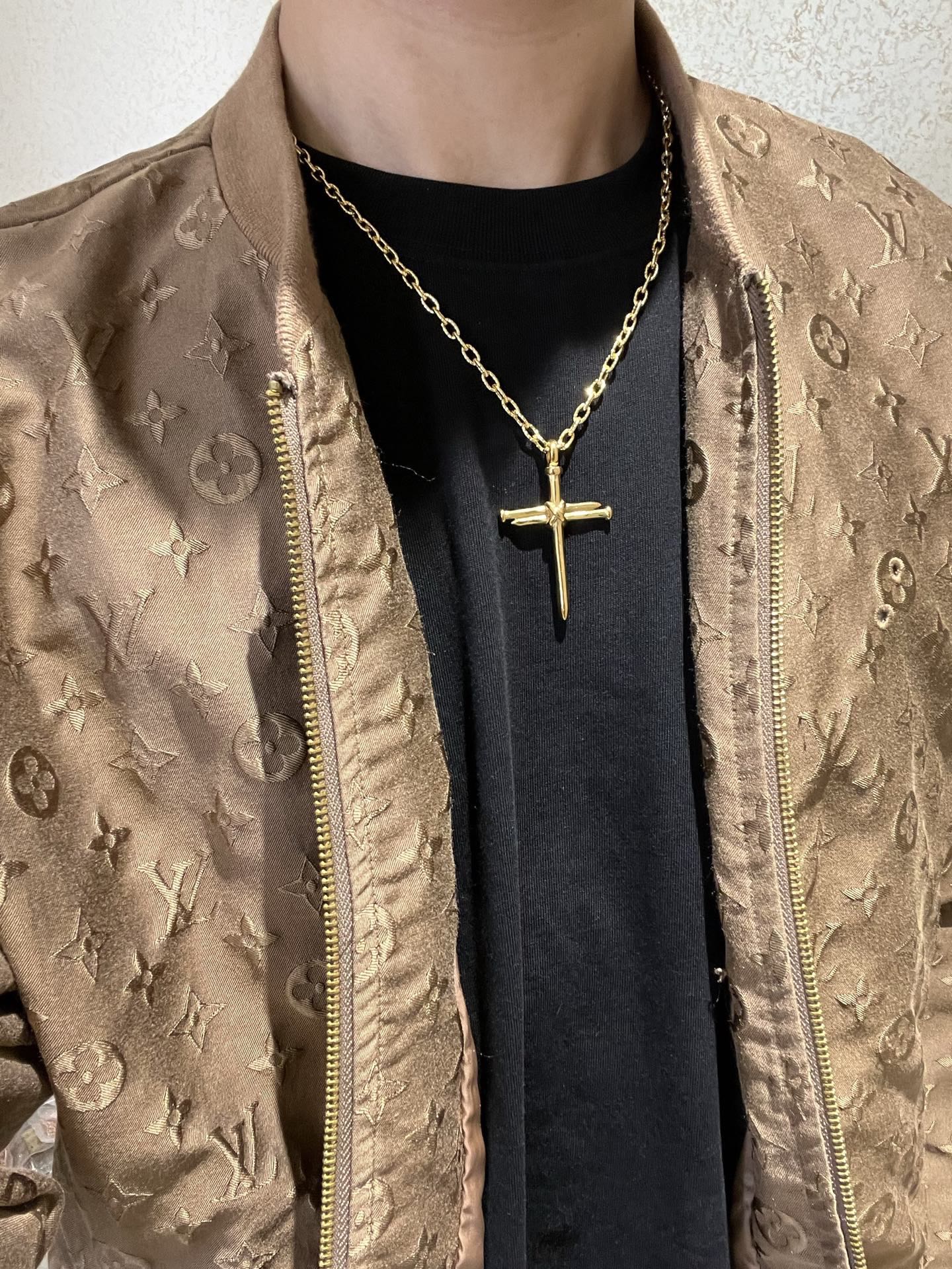 Gucci高仿十字架金色項鍊男款鏈條造型厚實質感款| 7 Gucci高仿十字架金色項鍊男款鏈條造型厚實質感款