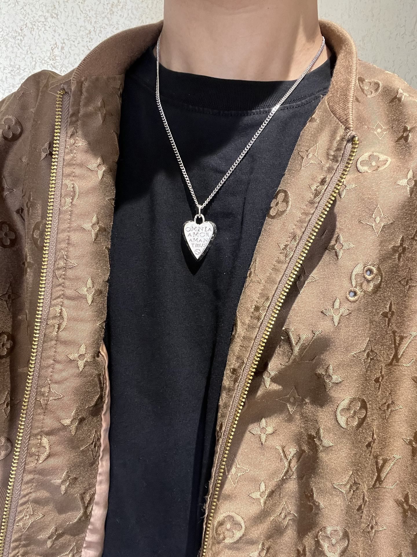 Gucci高仿愛心銀鍊項鍊女款字母雕刻設計簡約感十足｜歐美奢侈品精品推薦