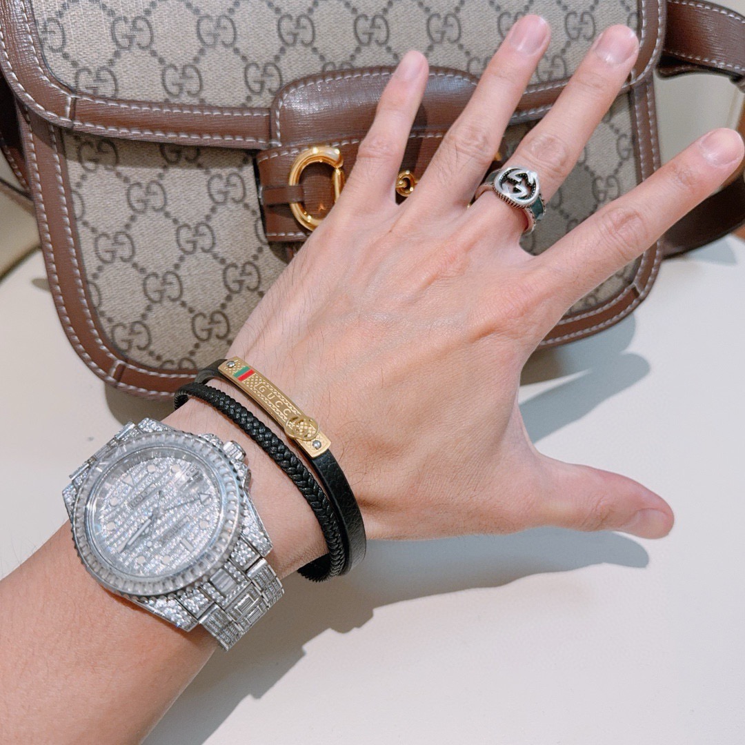 Gucci原單皮革手環男款雙圈設計金屬品牌標飾穩重風格｜歐美奢侈品精品推薦