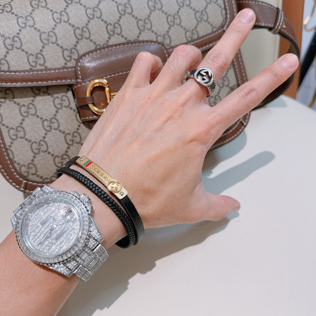 Gucci原單皮革手環男款雙圈設計金屬品牌標飾穩重風格｜歐美奢侈品精品推薦