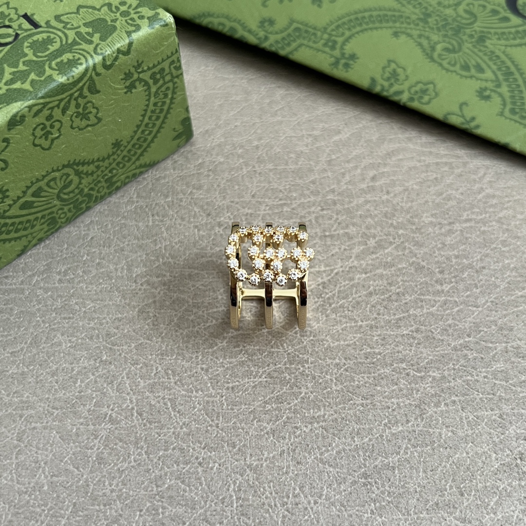 Gucci高仿鑽飾方格戒指女款層次幾何排鑽設計百搭款｜歐美奢侈品精品推薦