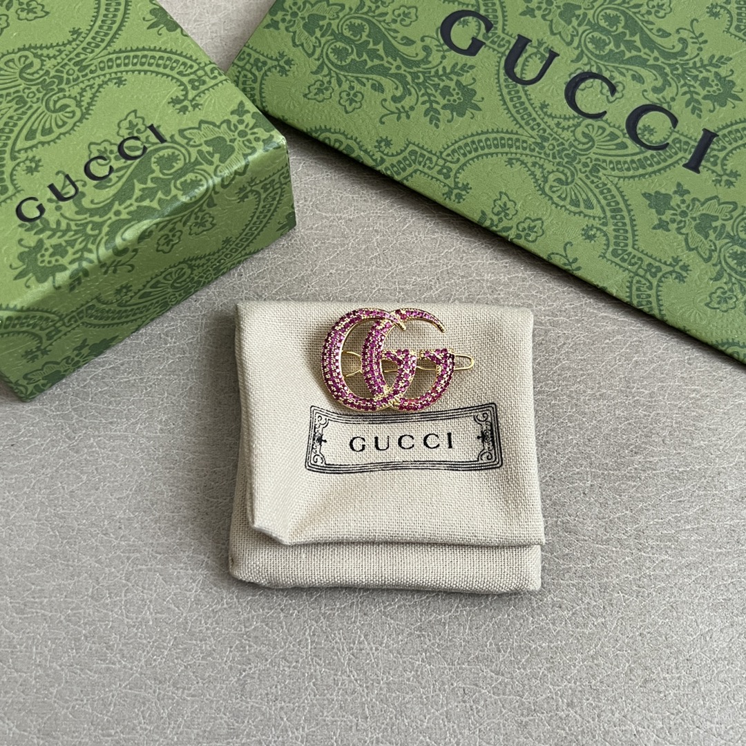 Gucci原單GG雙G胸針女款粉紅水鑽點綴典雅精緻推薦