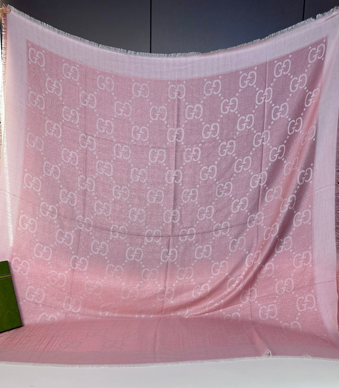 Gucci一比一粉色GG圍巾 光澤細緻甜美配色 氣質女款必備｜歐美奢侈品精品推薦