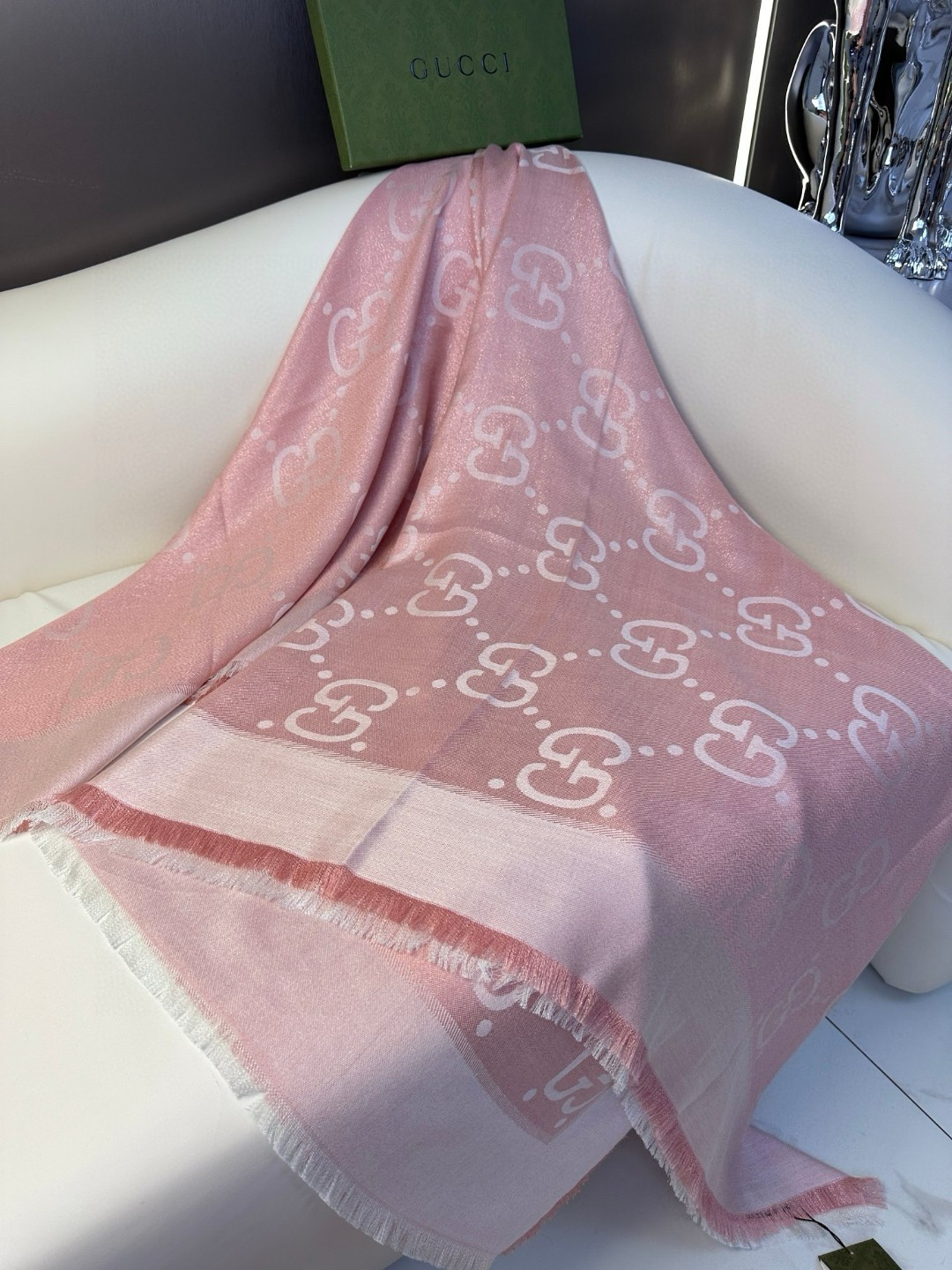 Gucci一比一粉色GG圍巾 光澤細緻甜美配色 氣質女款必備｜歐美奢侈品精品推薦