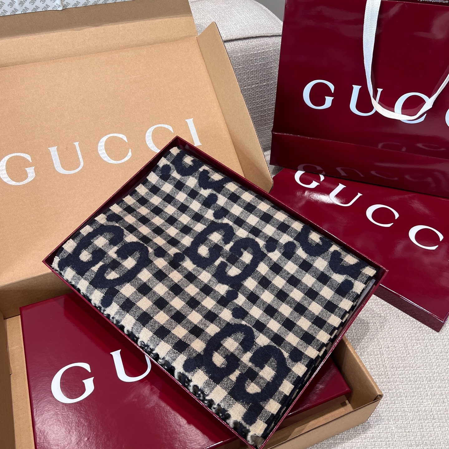 Gucci原單格紋GG圍巾 米色拼黑格設計 男款秋冬復古羊毛款|超A仿原單精品圖片 9 Gucci原單格紋GG圍巾 米色拼黑格設計 男款秋冬復古羊毛款|歐美奢侈品精品推薦