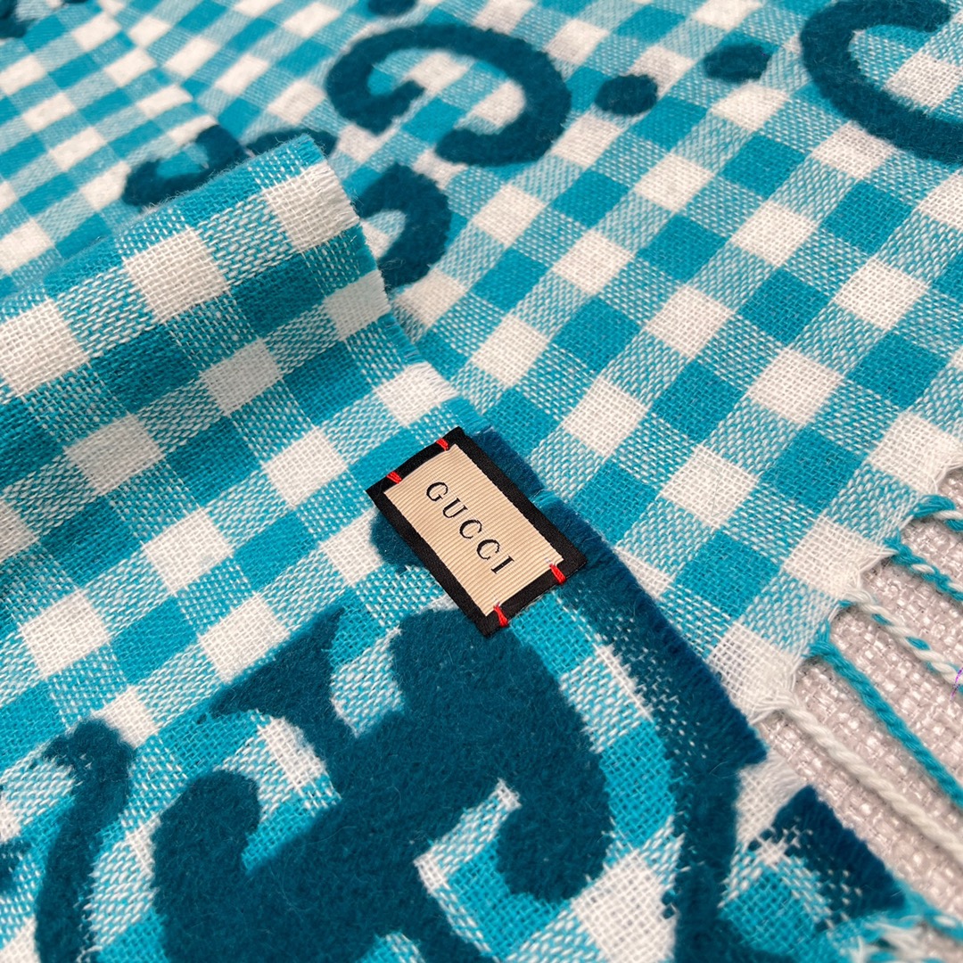 Gucci高仿格紋GG圍巾 碧藍色經典LOGO滿版 雙面保暖款式｜歐美奢侈品精品推薦