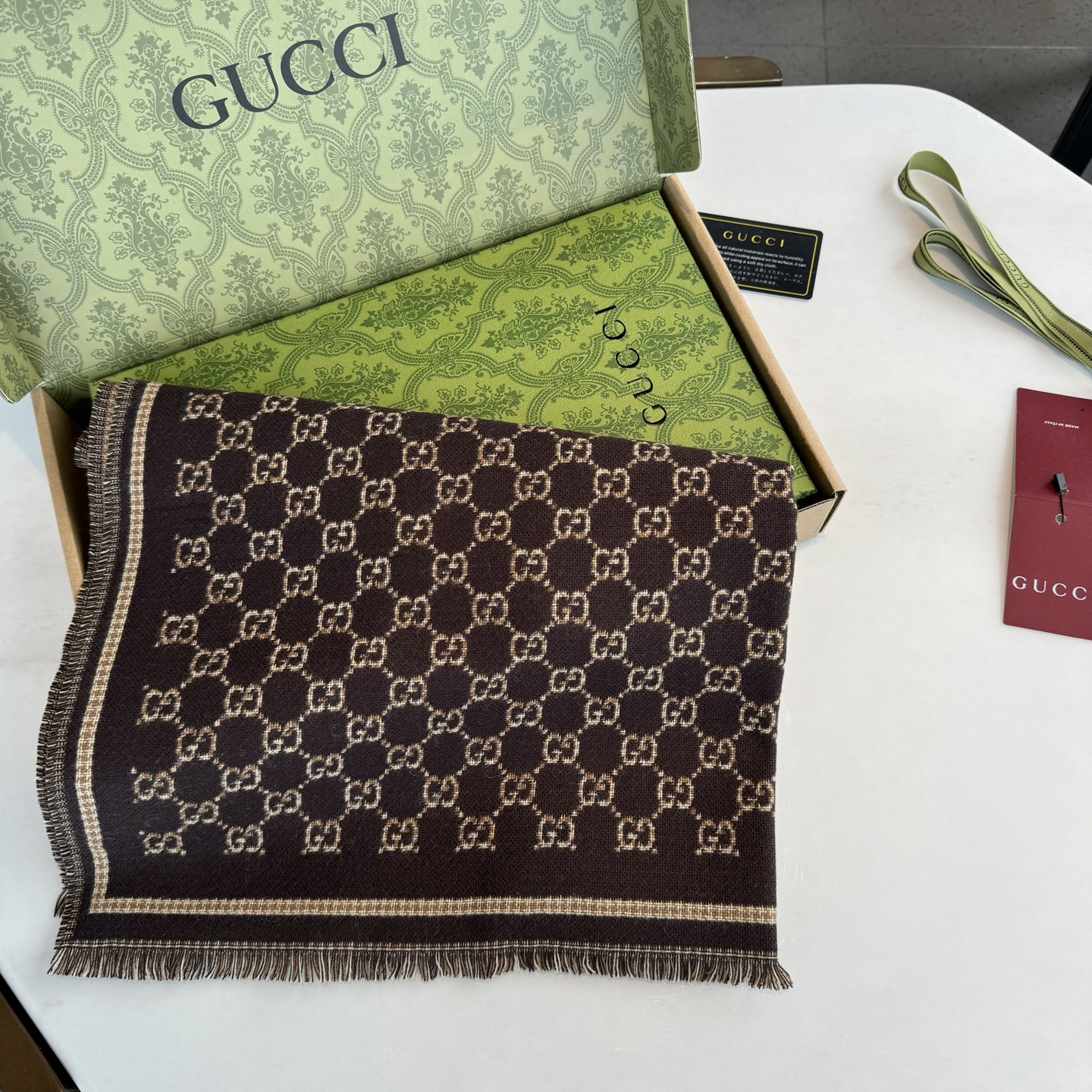 Gucci 一比一黑金雙G羊毛圍巾 女款奢華大器專櫃同步熱賣｜歐美奢侈品精品推薦