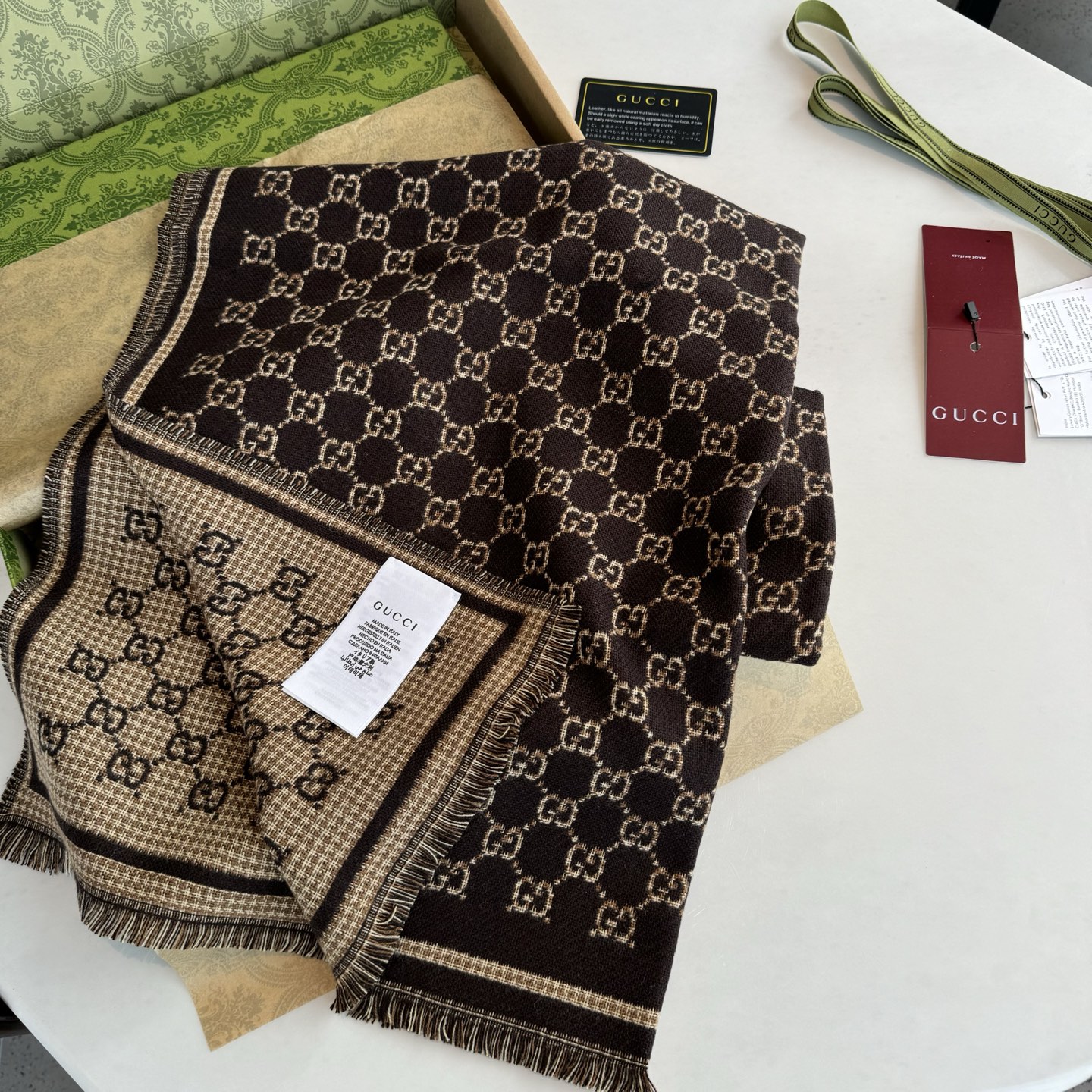 Gucci 一比一黑金雙G羊毛圍巾 女款奢華大器專櫃同步熱賣｜歐美奢侈品精品推薦