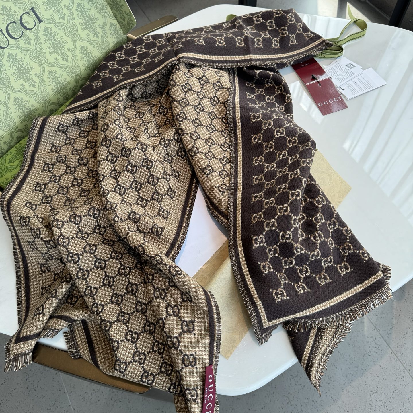 Gucci 一比一黑金雙G羊毛圍巾 女款奢華大器專櫃同步熱賣｜歐美奢侈品精品推薦